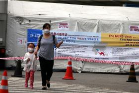 MAIS DE 700 ESCOLAS ENCERRADAS NA COREIA DO SUL DEVIDO A SURTO DE CORONAVÍRUS