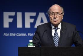 FIFA: BLATTER ANUNCIA DEMISSÃO