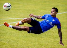 MANCHESTER UNITED CONFIRMA CONTRATAÇÃO DE  MEMPHIS DEPAY AO PSV EINDHOVEN