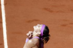 ROLAND GARROS: CHECA LUCIE SAFAROVA NA FINAL