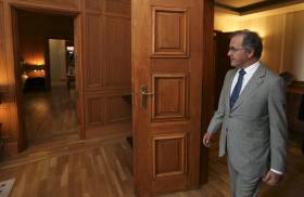 PIRES DE LIMA INFORMA PGR DA EXISTÊNCIA DE INDÍVIDUO QUE SE FAZ PASSAR POR SEU REPRESENTANTE