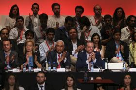 ANTÓNIO COSTA ACUSA GOVERNO DE CONFUNDIR A CONSTITUIÇÃO COM A SUA INCOMPETÊNCIA