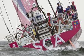 VELEIRO SCA VENCE ETAPA DA VOLVO OCEAN RACE E FAZ HISTÓRIA