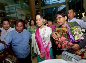 NOBEL DA PAZ AUNG SAN SUU KYI INICIA HOJE VISITA HISTÓRICA À CHINA