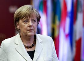 GRÉCIA: ANGELA MERKEL DIZ SER POSSÍVEL ENCONTRAR SOLUÇÃO PARA CRISE DA DÍVIDA