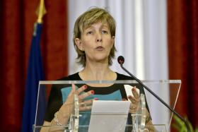 TAP/PRIVATIZAÇÃO: MINISTRA DAS FINANÇAS ESTÁ “MUITO SATISFEITA” E APELA AO PS QUE CUMPRA COMPROMISSOS