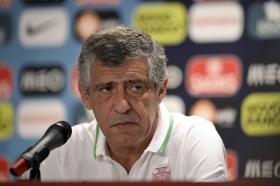 FERNANDO SANTOS ASSUME EXIBIÇÃO ‘CINZENTA’ NA ARMÉNIA