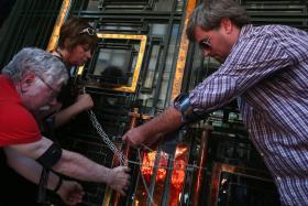 VITICULTORES FECHAM A CADEADO CASA DO DOURO PARA “IMPEDIR” NOVA GESTÃO