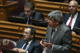 FERRO CRITICA TRIUNFALISMO DO GOVERNO E DE CAVACO, PASSOS LAMENTA AZEDUME DO PS