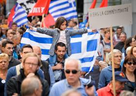 MANIFESTAÇÕES EM BRUXELAS E AMESTERDÃO EM SOLIDARIEDADE COM O POVO GREGO