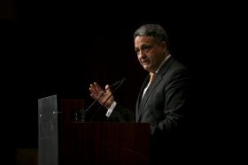 MINISTRO DA SAÚDE QUER DISCUTIR FINANCIAMENTO NO SETOR E ADMITE AUMENTO DE IMPOSTOS