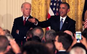 OBAMA EXPULSA PESSOA DA CASA BRANCA DURANTE RECEÇÃO A ATIVISTAS HOMOSSEXUAIS