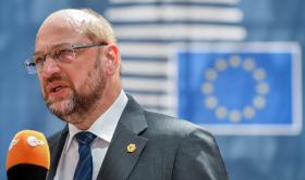 GRÉCIA: LÍDERES DO PARLAMENTO EUROPEU REÚNEM-SE DE EMERGÊNCIA COM JUNCKER