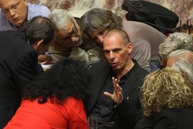 “MERKEL TEM A CHAVE” PARA RESOLVER A CRISE – VAROUFAKIS