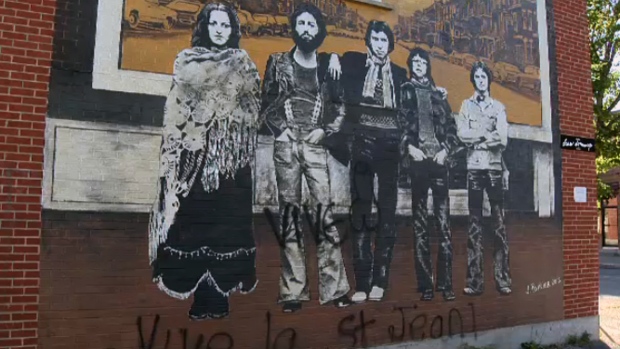 O mural vandalizado de Beau Dommage 25 de junho de 2015