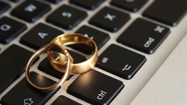 Polícia Regional de York diz que formalizou mais de 40 acusações contra nove pessoas em ligação com um golpe de namoro online. (iStock)