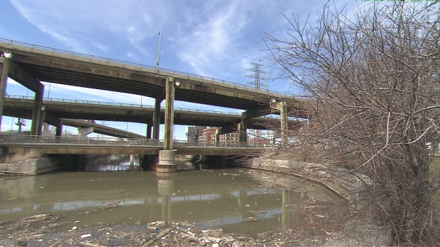 SONDAGEM DIZ QUE MAIORIA APOIA DEMOLIÇÃO DA PARTE LESTE DA GARDINER