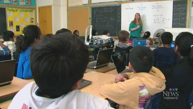 TDSB DIZ QUE NÃO HAVERÁ RELATÓRIOS FINAIS DE ANO ESCOLAR PARA OS ALUNOS DO ENSINO BÁSICO DE TORONTO