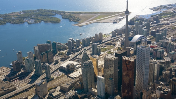 Com 12 restaurantes na lista dos melhores no Canadá, Toronto é a cidade líder no ranking de restauração do Vacay.ca. (Gary Blakeley / Shutterstock.com)