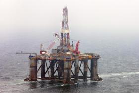 ANGOLA RECEBEU METADE DAS RECEITAS DO PETRÓLEO NO PRIMEIRO SEMESTRE DE 2015