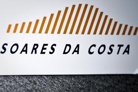 CERCA DE 50 TRABALHADORES DA SOARES DA COSTA NO PORTO EXIGEM PAGAMENTO DE SALÁRIOS