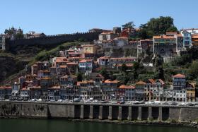 CÂMARA DO PORTO APROVA DEFESA JUDICIAL DE DEMOLIÇÕES NA ESCARPA DAS FONTAINHAS