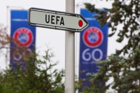 UEFA LEVANTA PROVISORIAMENTE RESTRIÇÕES A PSG E MANCHESTER CITY
