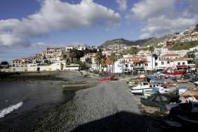 CADÁVER DE HOMEM  ENCONTRADO A BOIAR NA BAÍA DE CÂMARA DE ;LOBOS, NA MADEIRA