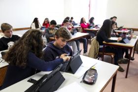DOCENTES E SOCIEDADE DE MATEMÁTICA SURPRESOS E PREOCUPADOS COM NOTAS DO 9.º ANO