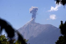GUATEMALA EMITE ALERTA DE PERIGO PERANTE AUMENTO DA ATIVIDADE DE VULCÃO