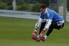 REAL MADRID CONFIRMA QUE IKER CASILLAS VAI JOGAR NO FC PORTO