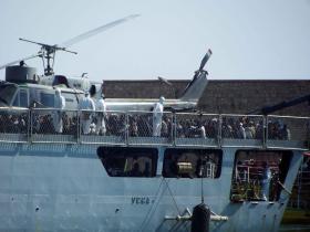 GUARDA COSTEIRA ITALIANA COORDENA RESGATE DE 2.700 IMIGRANTES NO MEDITERRÂNEO