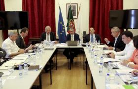 MUNICÍPIOS ACUSAM GOVERNO DE TENTA DESVIAR FUNDOS EUROPEUS DESTINADOS ÀS CÂMARAS