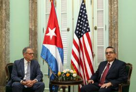 ESTADOS UNIDOS E CUBA REABREM EMBAIXADAS NA SEGUNDA-FEIRA DEPOIS DE DÉCADAS DE CONFLITOS