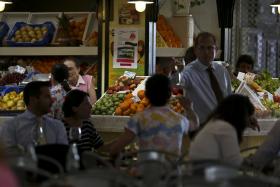 HOTELARIA E RESTAURAÇÃO EXIGEM REPOSIÇÃO IVA DE 13% EM 2016 E DE 6% EM 2017