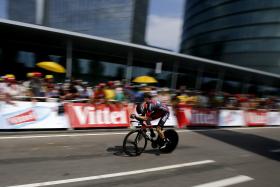 ROHAN DENNIS É O PRIMEIRO CAMISOLA AMARELA DA 102ª EDIÇÃO DA VOLTA A FRANÇA
