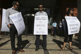 EX-TRABALHADORES DAS PÁGINAS AMARELAS PROTESTAM PARA RECLAMAR PAGAMENTO DAS INDEMNIZAÇÕES