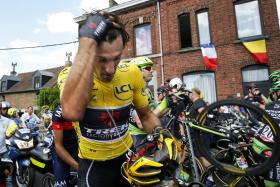 TOUR: FABIO CANCELLARA, EX-LÍDER, ABANDONA DEVIDO A CONSEQUÊNCIAS DA QUEDA