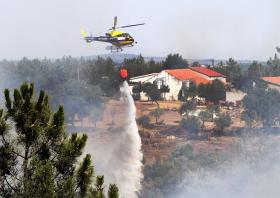 INCÊNDIOS: DOIS FERIDOS LIGEIROS E ESTRADAS CORTADAS NO FOGO DE TOMAR
