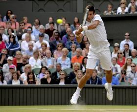 WIMBLEDON: DJOKOVIC ‘ULTRAPASSA’ CILIC E ESTÁ NAS MEIAS-FINAIS