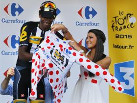 TOUR: TEKLEHAIMANOT É O PRIMEIRO CICLISTA DA ÁFRICA SUBSARIANA A LIDERAR A MONTANHA