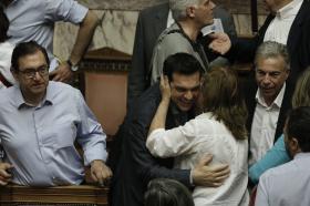 GRÉCIA: PARLAMENTO APOIA PACOTE DE REFORMAS PROPOSTAS PELO GOVERNO AOS CREDORES