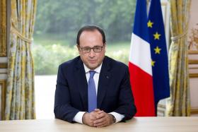 FRANÇOIS HOLLANDE FELICITOU HOMÓLOGO DO IRÃO POR ACORDO NUCLEAR
