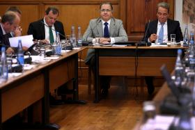TAP/PRIVATIZAÇÃO: PIRES DE LIMA CONSIDERA “INJUSTAS” CRÍTICAS À POSIÇÃO DE HUMBERTO PEDROSA NO CONSÓRCIO