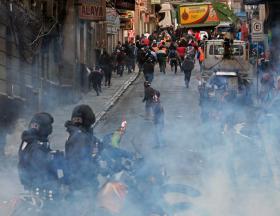 RETIRADOS QUASE 100 TURISTAS BLOQUEADOS DEVIDO A PARALISAÇÃO EM CIDADE DA BOLÍVIA