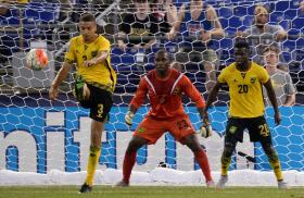 ESTADOS UNIDOS E JAMAICA MARCAM ENCONTRO NAS MEIAS-FINAIS DA GOLD CUP