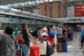 AEROPORTO DE ROMA REABRE AO TRÁFEGO AÉREO APÓS INCÊNDIO NAS IMEDIAÇÕES