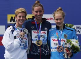 NORTE-AMERICANA HALEY ANDERSON CONQUISTA PRIMEIRO OURO DOS MUNDIAIS DE NATAÇÃO