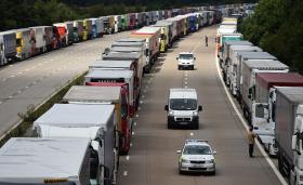 DOZE MIGRANTES INTERCETADOS EM CAMIÃO PORTUGUÊS EM CALAIS – ANTRAM