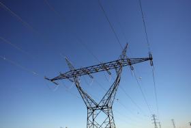 MERCADO LIBERALIZADO DE ELETRICIDADE COM CINCO NOVOS COMERCIALIZADORES EM 2015